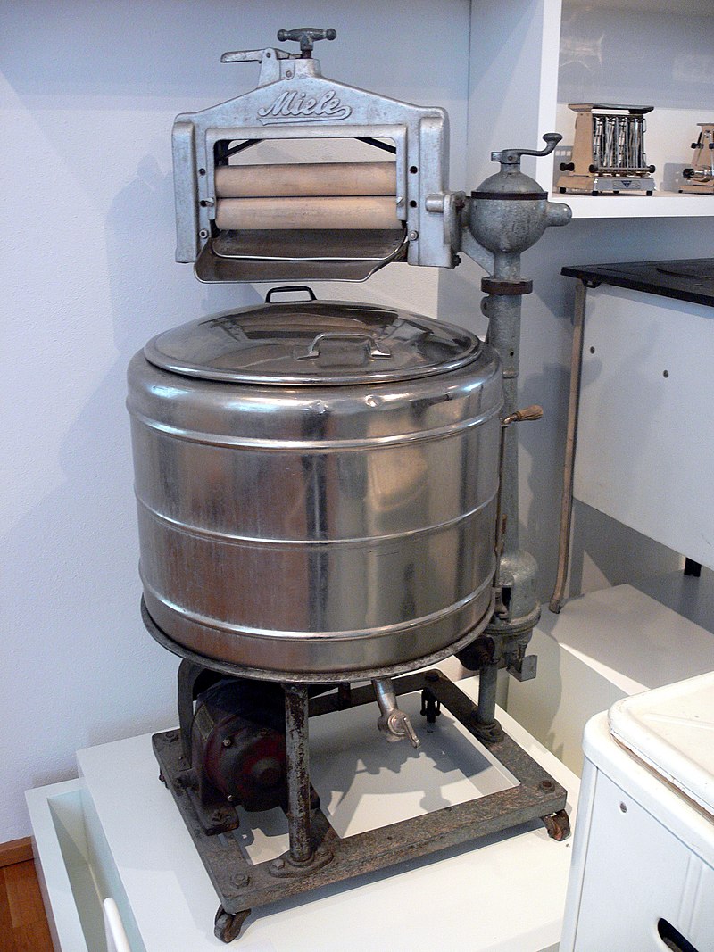 1930s washing machine